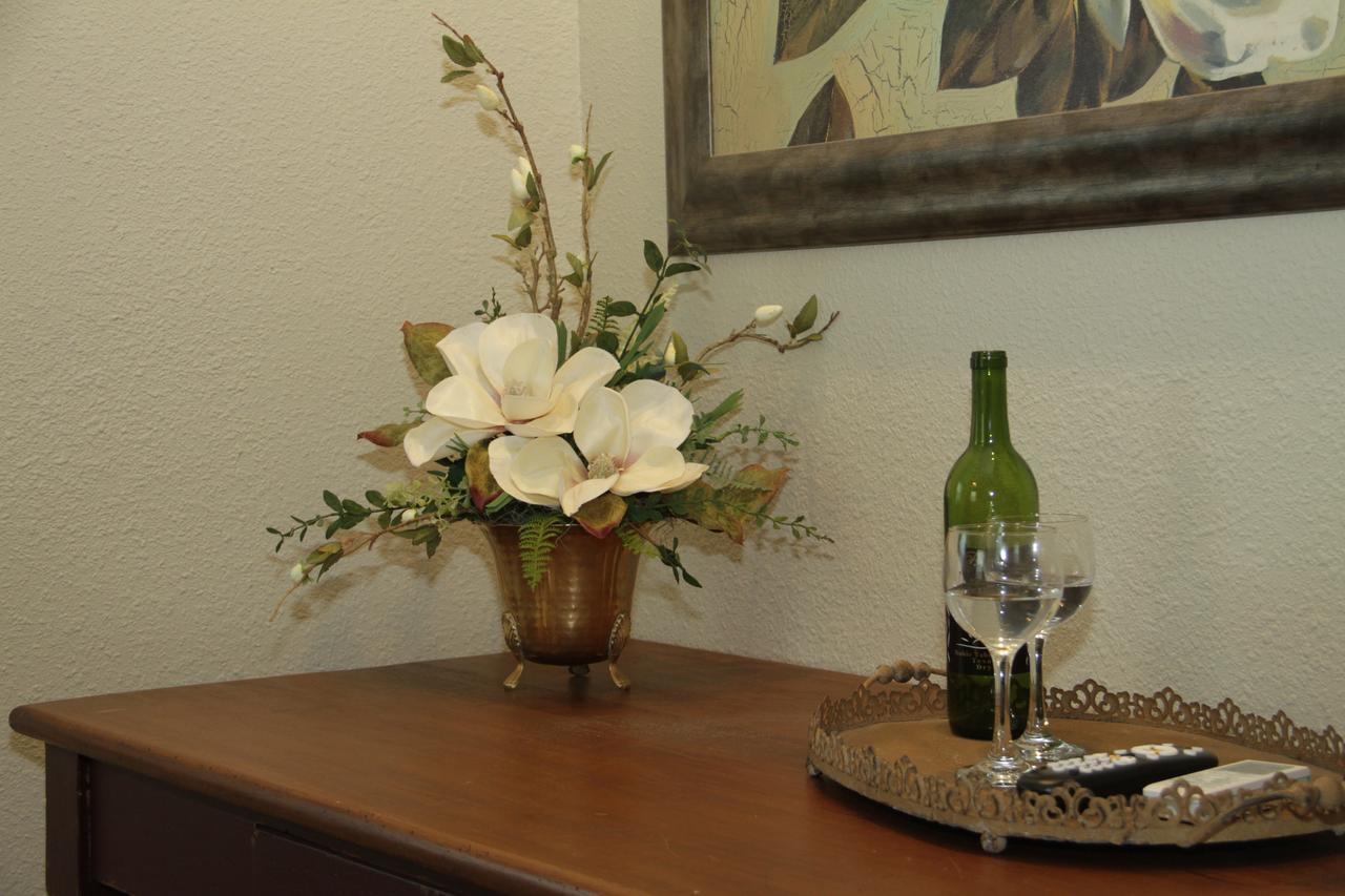 The Oaks Bed And Breakfast Sulphur Springs Exteriör bild