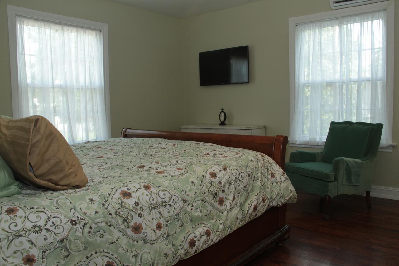 The Oaks Bed And Breakfast Sulphur Springs Exteriör bild